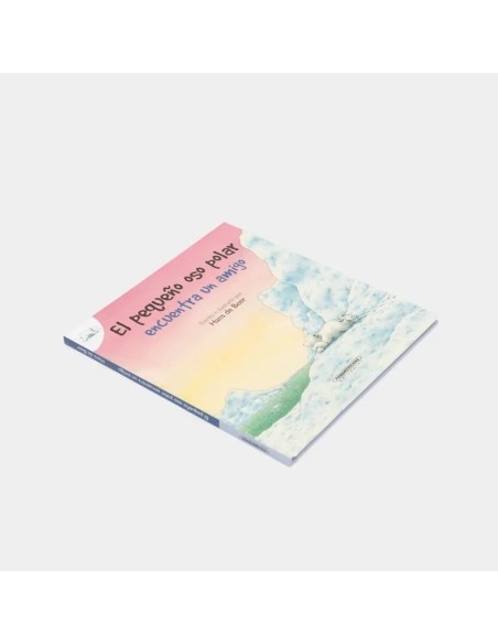 El pequeño oso polar encuentra un amigo